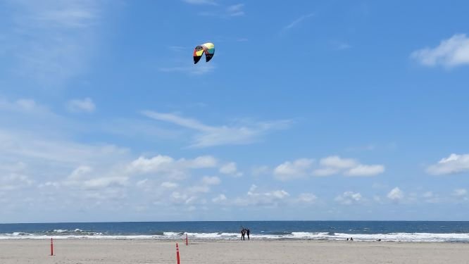 oceanside kite surfing